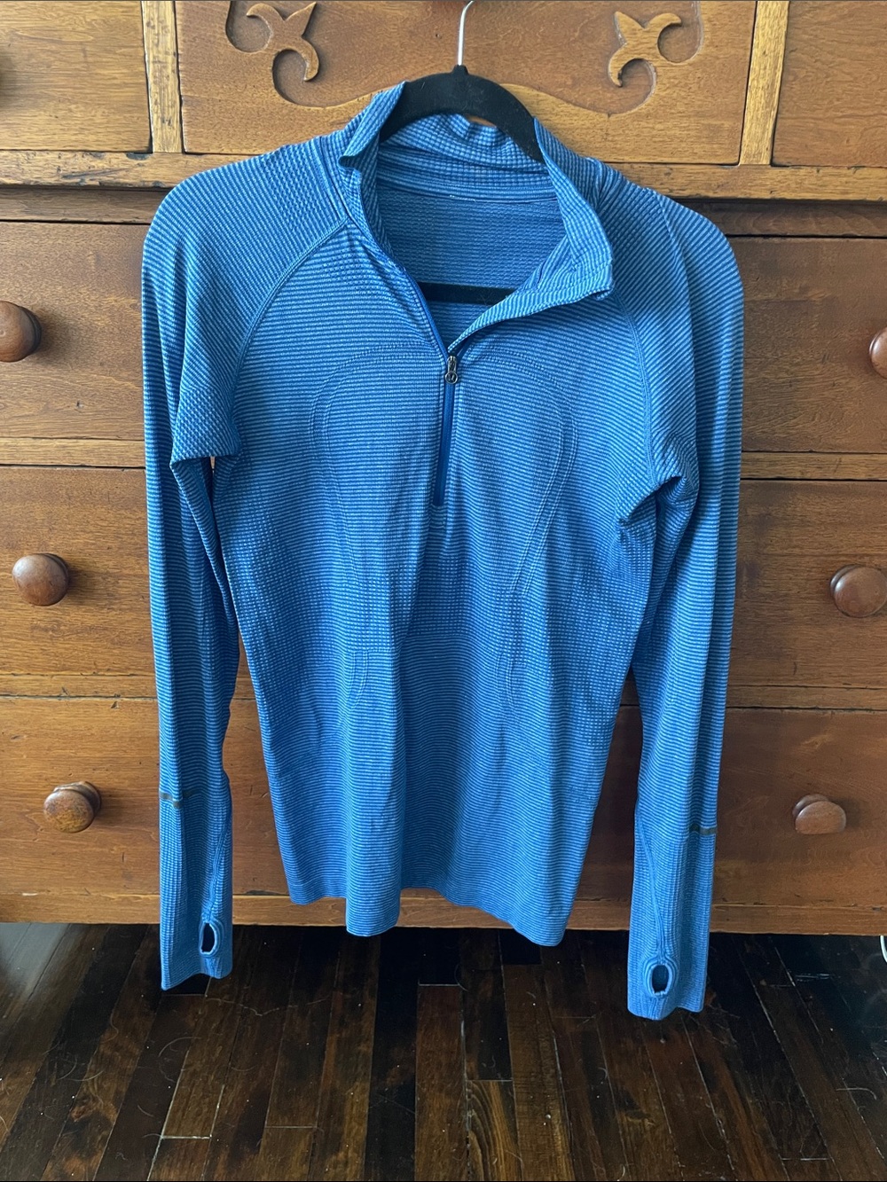 Lululemon blue quarter zip long sleeve 8